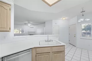 Photo #5: 2482600 Listing