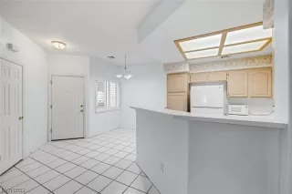 Photo #6: 2482600 Listing