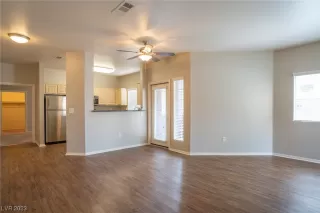 Photo #4: 2482610 Listing