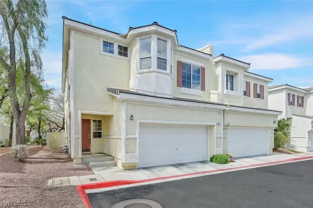 MLS: 2482617 Condo For Sale