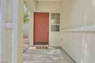 Photo #2: 2482617 Listing