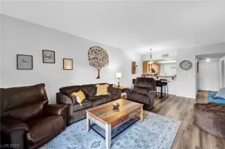 Photo #1: 2482634 Listing