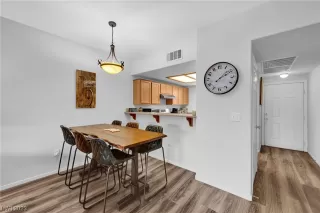 Photo #3: 2482634 Listing