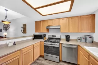 Photo #6: 2482634 Listing