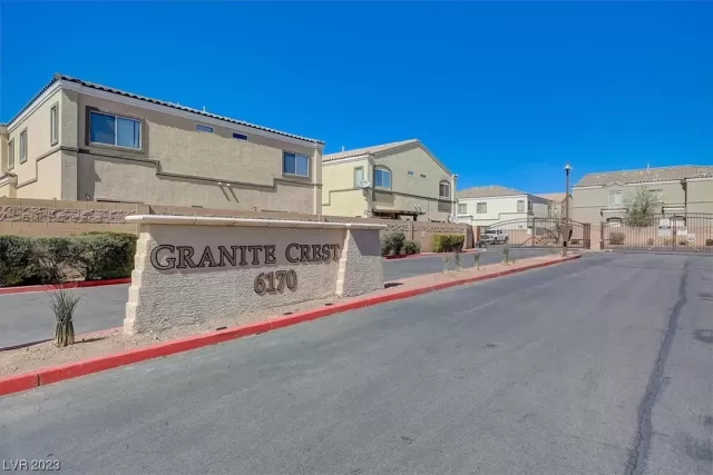 MLS: 2482637 Condo For Sale