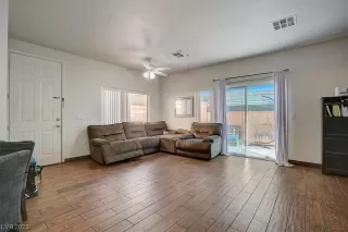 Photo #2: 2482637 Listing 