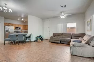 Photo #3: 2482637 Listing 