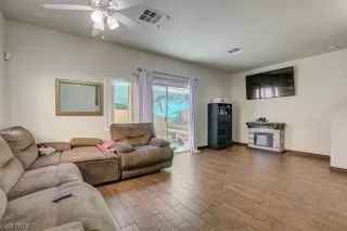 Photo #4: 2482637 Listing 