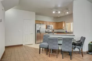 Photo #5: 2482637 Listing 