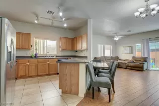 Photo #6: 2482637 Listing 