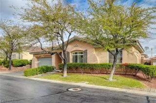 Photo #1: 2482653 Listing