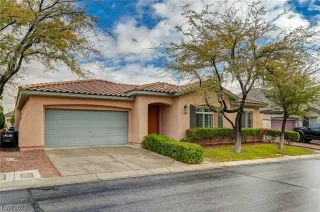 Photo #2: 2482653 Listing