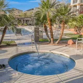 Photo #3: 2482656 Listing