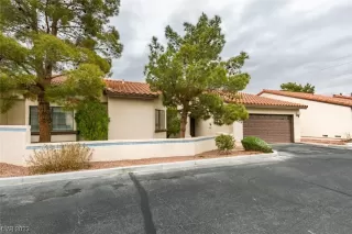 Photo #1: 2482658 Listing