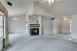 Photo #3: 2482658 Listing