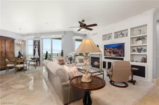 Photo #1: 2482687 Listing