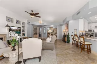 Photo #3: 2482687 Listing