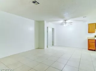 Photo #5: 2482688 Listing 