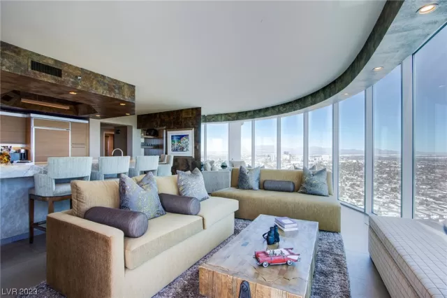 MLS: 2482695 Condo For Sale