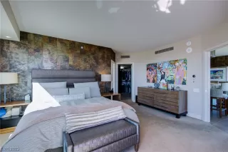 Photo #3: 2482695 Listing