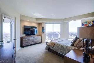 Photo #6: 2482695 Listing