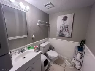 Photo #5: 2482705 Listing 