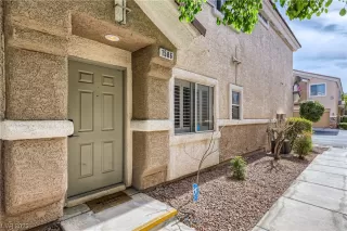 Photo #1: 2482716 Listing