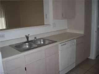 Photo #4: 2482734 Listing 