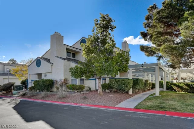 MLS: 2482777 Condo For Sale