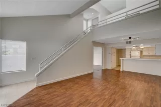 Photo #6: 2482777 Listing