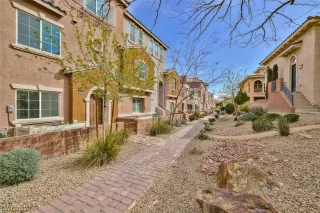 Photo #2: 2482781 Listing 