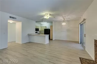 Photo #5: 2482801 Listing 