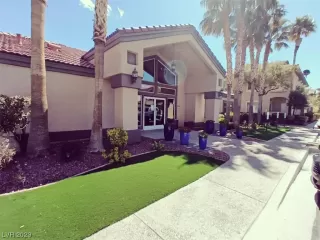 Photo #2: 2482826 Listing