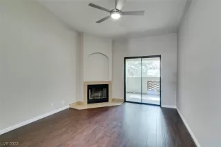 Photo #4: 2482827 Listing