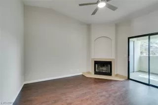 Photo #5: 2482827 Listing