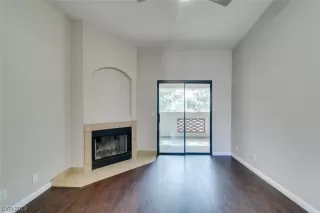 Photo #6: 2482827 Listing