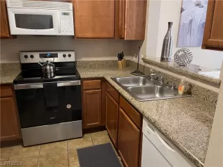 Photo #4: 2482831 Listing 