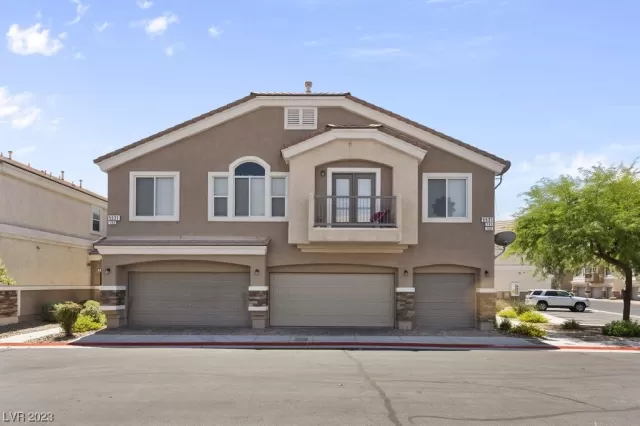 MLS: 2482850 Condo For Sale