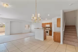 Photo #1: 2482850 Listing