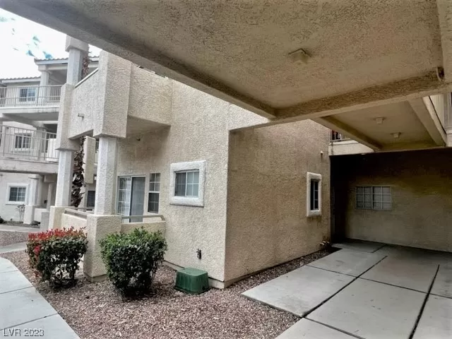 MLS: 2482856 Condo For Sale