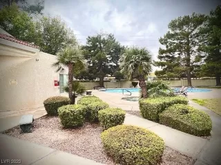 Photo #3: 2482856 Listing 