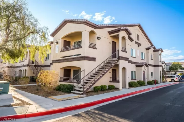 MLS: 2482860 Condo For Sale