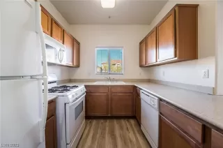 Photo #4: 2482860 Listing 