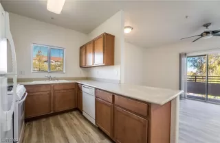 Photo #5: 2482860 Listing 