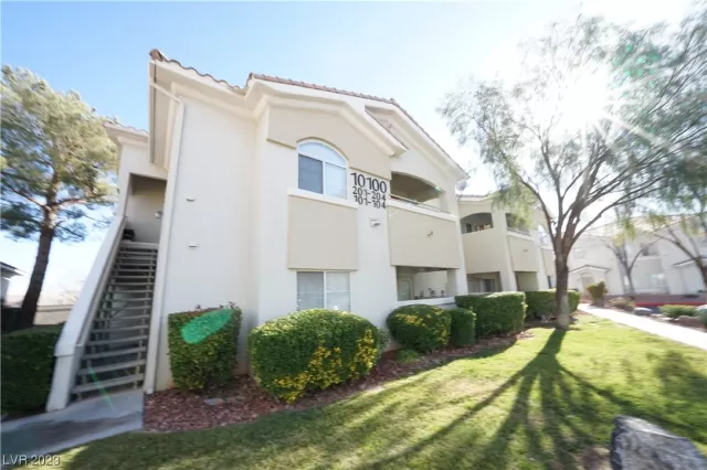 MLS: 2482866 Condo For Sale