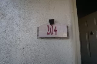 Photo #2: 2482866 Listing 