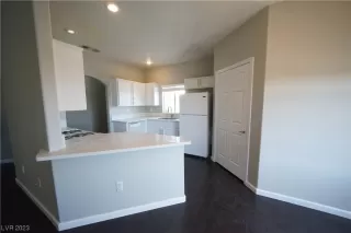 Photo #6: 2482866 Listing 