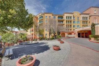 Photo #2: 2482873 Listing