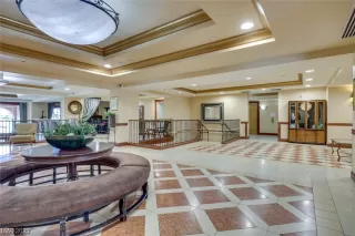 Photo #3: 2482873 Listing