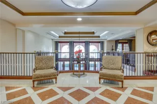 Photo #4: 2482873 Listing